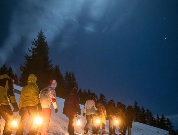 Laternenwanderung in Damüls (c) Dominic Kummer 2