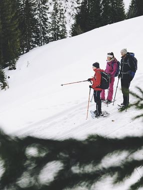 BERGaktiv Schneeschuhwanderung Tiefenwald