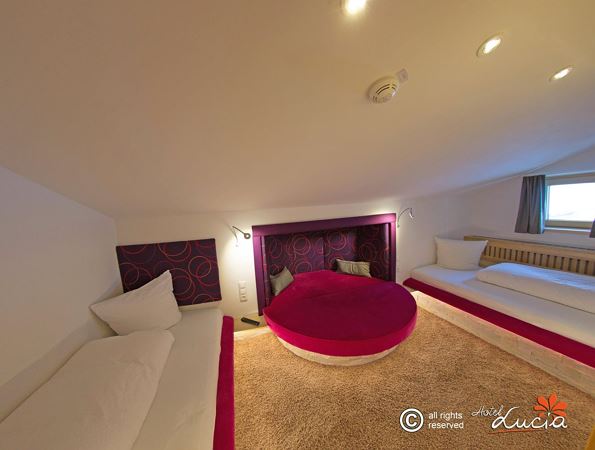 Ferienwohnung Arnika rosa Zimmer