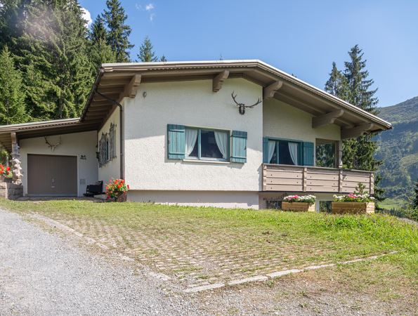 Ferinehaus am Waldrand © Philipp Schäfer