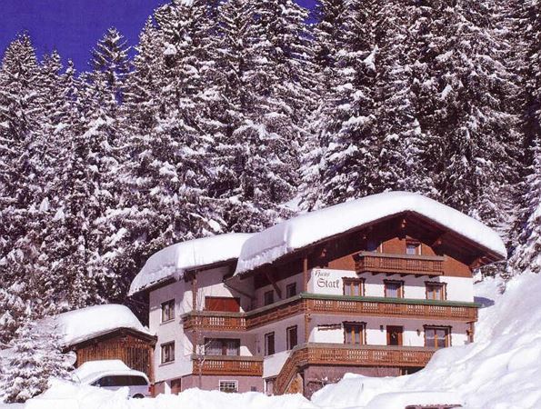 Haus Stark Außenansicht 