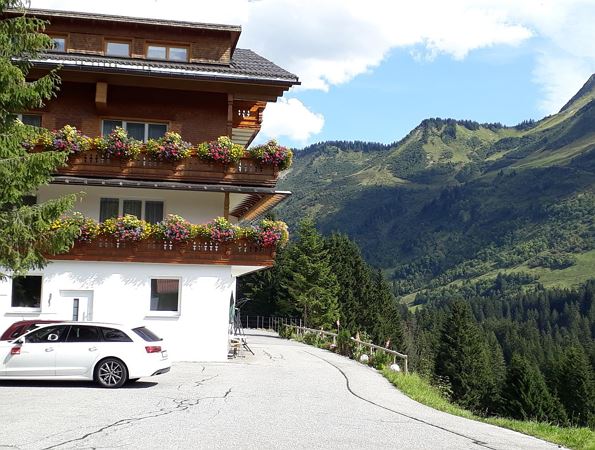 Zafernhorn-Blick im Sommer