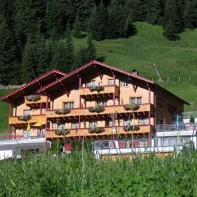Hotel Garni Alpina