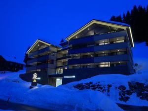 Alpinresort am Abend