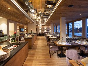 4-sterne-berghotel-madlener-damuels-ganzjahres-alp