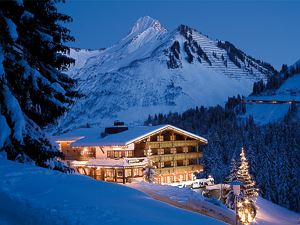 4-sterne-berghotel-madlener-damuels-ganzjahres-alp