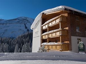 4-sterne-berghotel-madlener-damuels-ganzjahres-alp