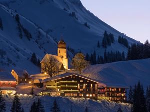 Aussenansicht am Abend