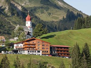mittagspitze-aussen-sommer