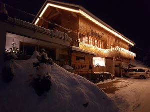 Damülser Holzhus im Winter