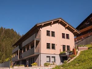 Haus 4