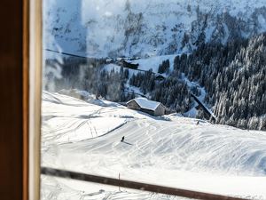 Zimmerausblick ins Dorf