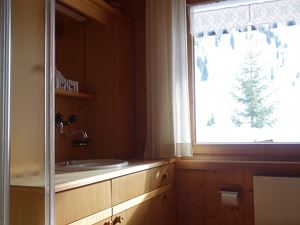 Duschraum mit WC im Erdgeschoss