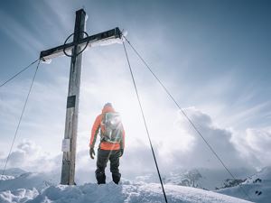 Skitour auf das Portlahorn in Damüls (c) Lukas Hol