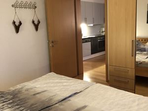 Blick von SZ 1 in Küche