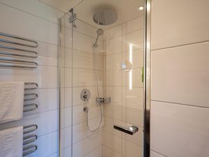 2022-08-08_Alpenblume-Zimmer_209_web