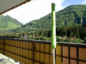 Gaestehaus-Margrith-Damuels-Balkon-2