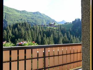 Gaestehaus-Margrith-Damuels-Balkon-3