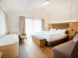Südlicht Romantik Zimmer mit Badewanne