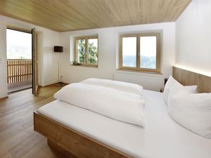 Doppelbett Fenster balkon