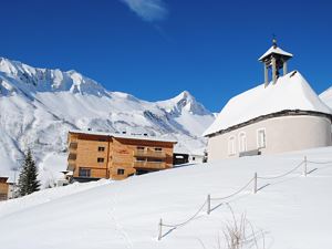 Alphof mit St. Anna Kapelle