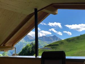 a83385b7-a996-40b0-a920-48cc148739b9