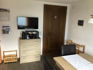 SAT/TV, Microwelle, Kapselkaffemaschine