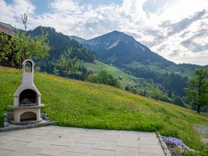 Terrasse mit Grillplatz