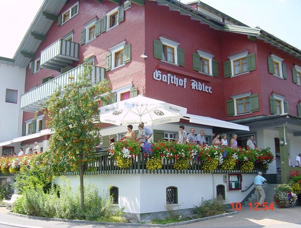 Hotel Gasthof Adler Außenansicht Sommer