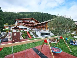 Hotel Alpenblume Außenansicht Sommer