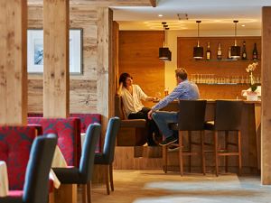 Hotel Alpenblume Bar + Restaurant