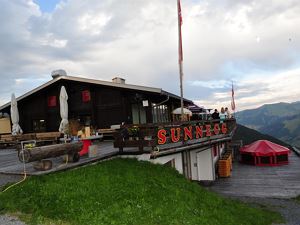 Sunnegg-Hütte Außenansicht Sommer