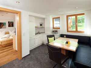 Appartement 4/Fewo, Dusche, WC, Ost HP