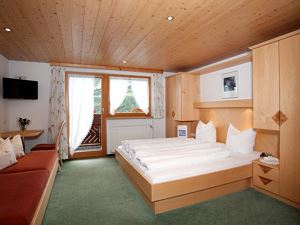 Doppelzimmer mit Balkon