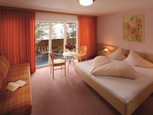 Vierbettzimmer, Dusche, WC