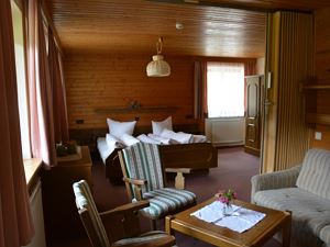 Vierbettzimmer, Dusche, WC, Balkon