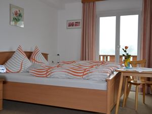 Doppelzimmer Nr. 4 , Dusche, WC, Balkon