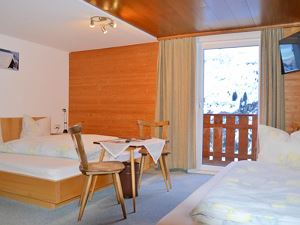 Dreibettzimmer, Dusche, WC, Balkon