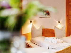 Mehrbettzimmer, Dusche, WC, 1 Schlafraum